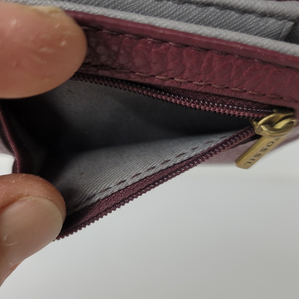 Fossil Bi Fold Wallet Maroon - image 4